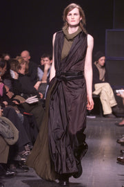(New Arrival) ANN DEMEULEMEESTER - FW00 Extra long nylon dress with waist straps (runway)