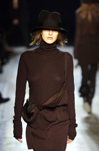 ANN DEMEULEMEESTER - FW03 Brown leather skirt with adjustable strap