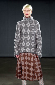 (New Arrival) A.F VANDEVORST - FW01 Wool blend thick knitted sweater with glittery argyle pattern (runway)