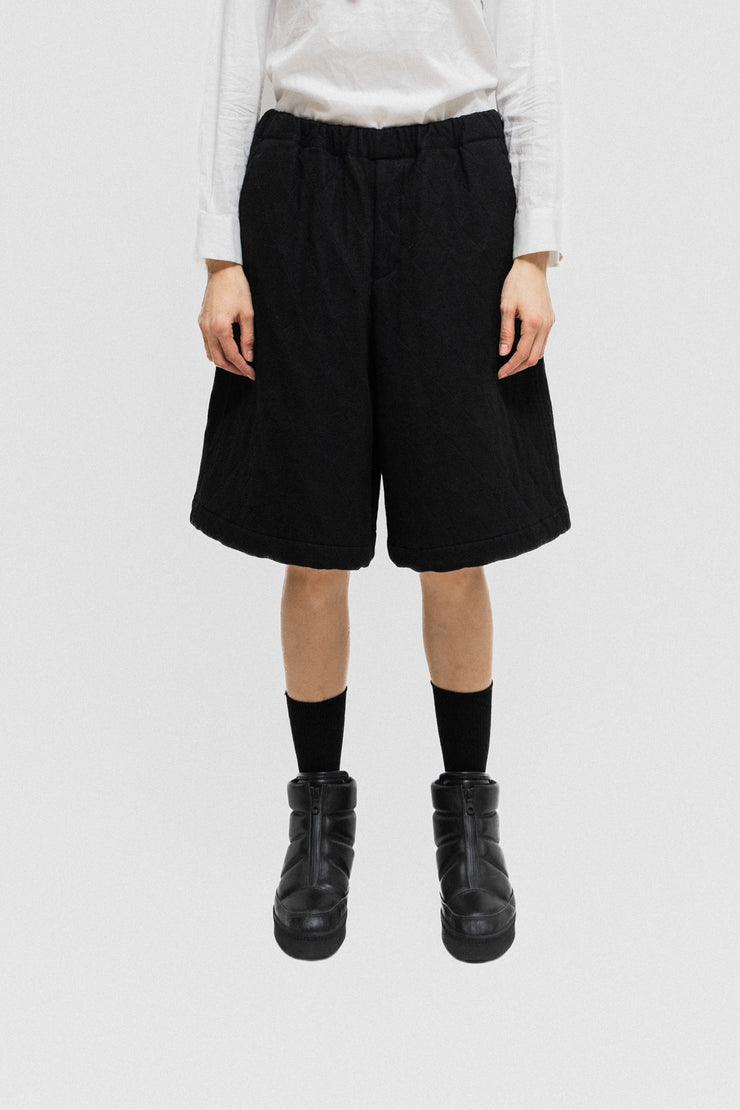 COMME DES GARCONS BLACK - FW13 Thick quilted wool shorts