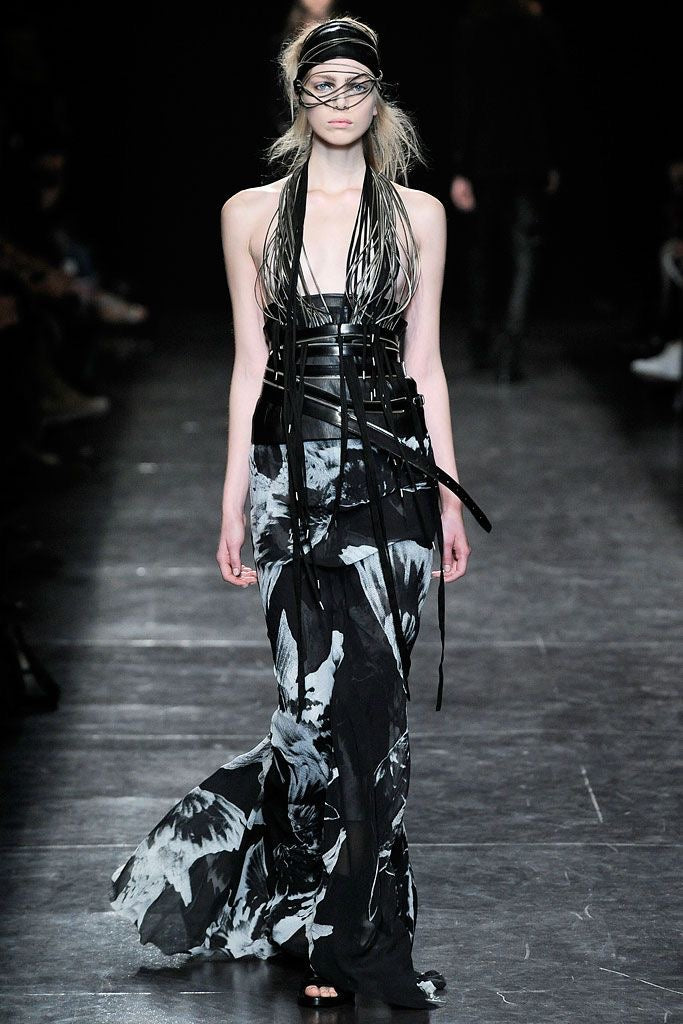.*.様 ann demeulemeester 2011AW鎧ストラップベスAr ANN DEMEULEMEESTER - SS10 100% silk dress top with seagull pattern