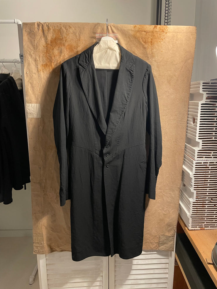 (Pre Sale) SANDRINE PHILIPPE - Wrinkled long coat with a back tail