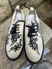 (New Arrival) ANN DEMEULEMEESTER - SS14 Vine pattern canvas shoes with notched sole (runway)