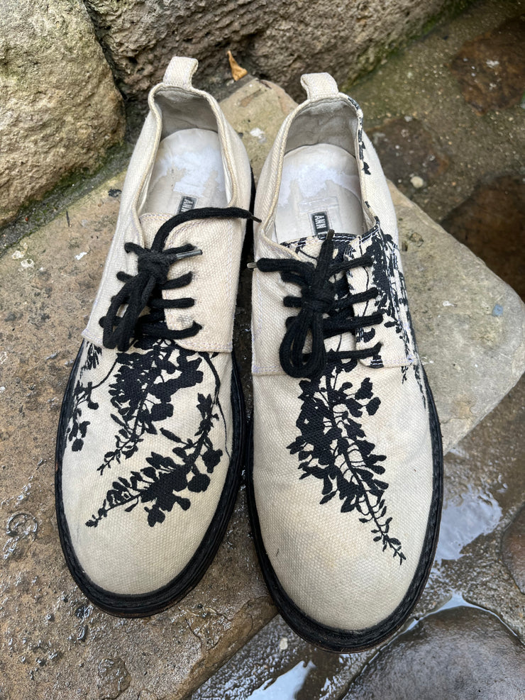 (New Arrival) ANN DEMEULEMEESTER - SS14 Vine pattern canvas shoes with notched sole (runway)
