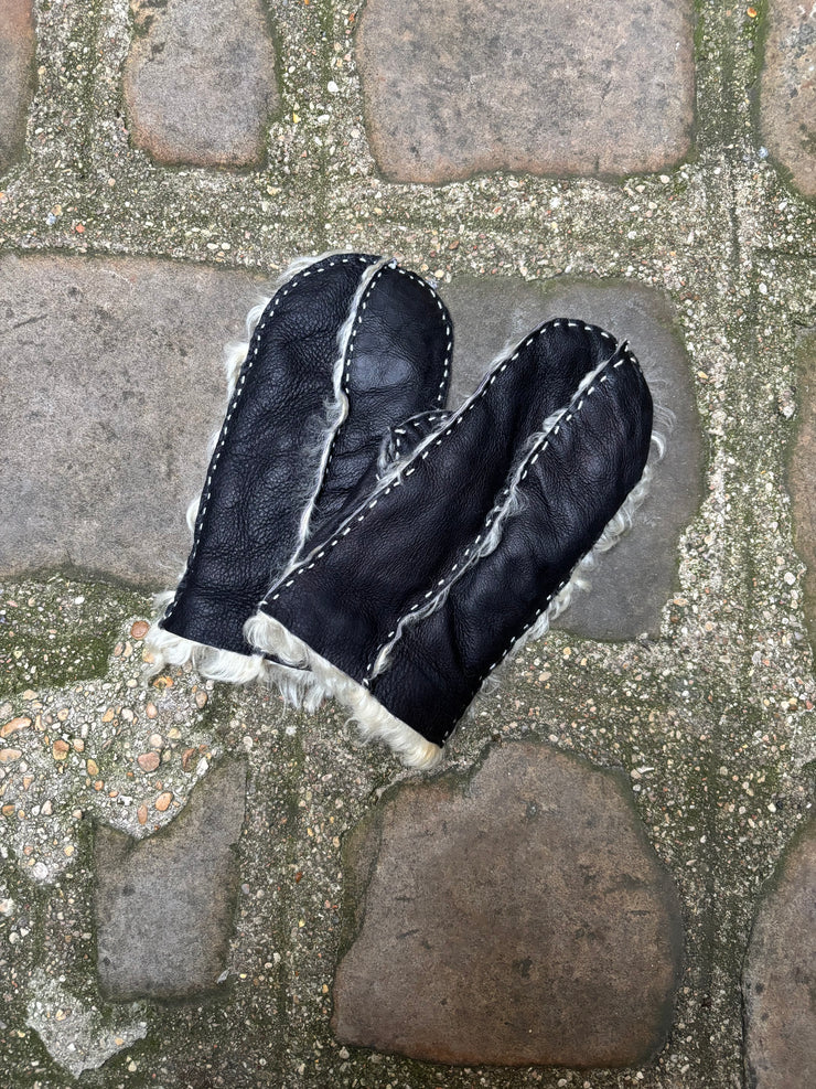 (Pre Sale) UNDERCOVER - Shearling leather gloves with stitching details