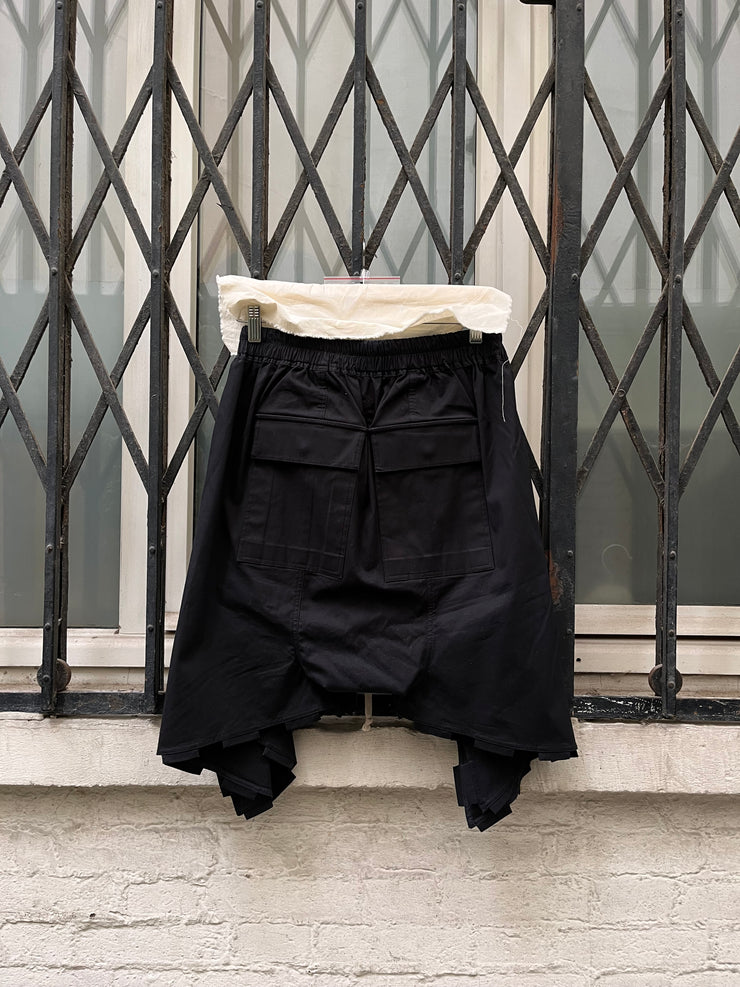 (New Arrival) RICK OWENS - SS15 « FAUN » Cotton pod shorts with notched side flaps (runway)