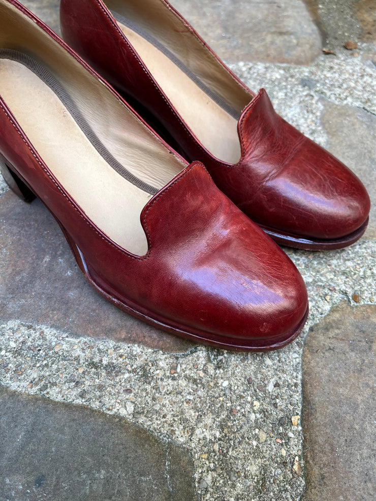 (New Arrival) Cherevichkiotvichki - Blood red leather pumps with curved heels