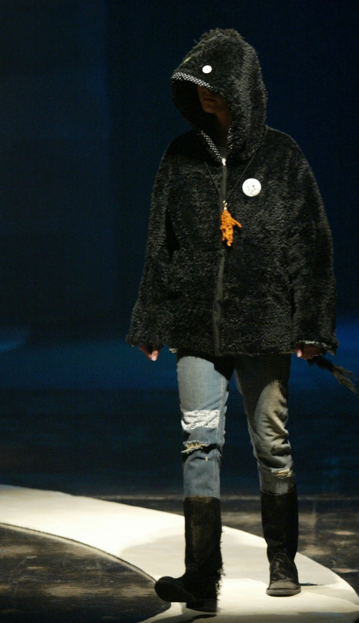 (New Arrival) UNDERCOVER - FW04 « But Beautiful » Ripped jeans with lace print (runway)