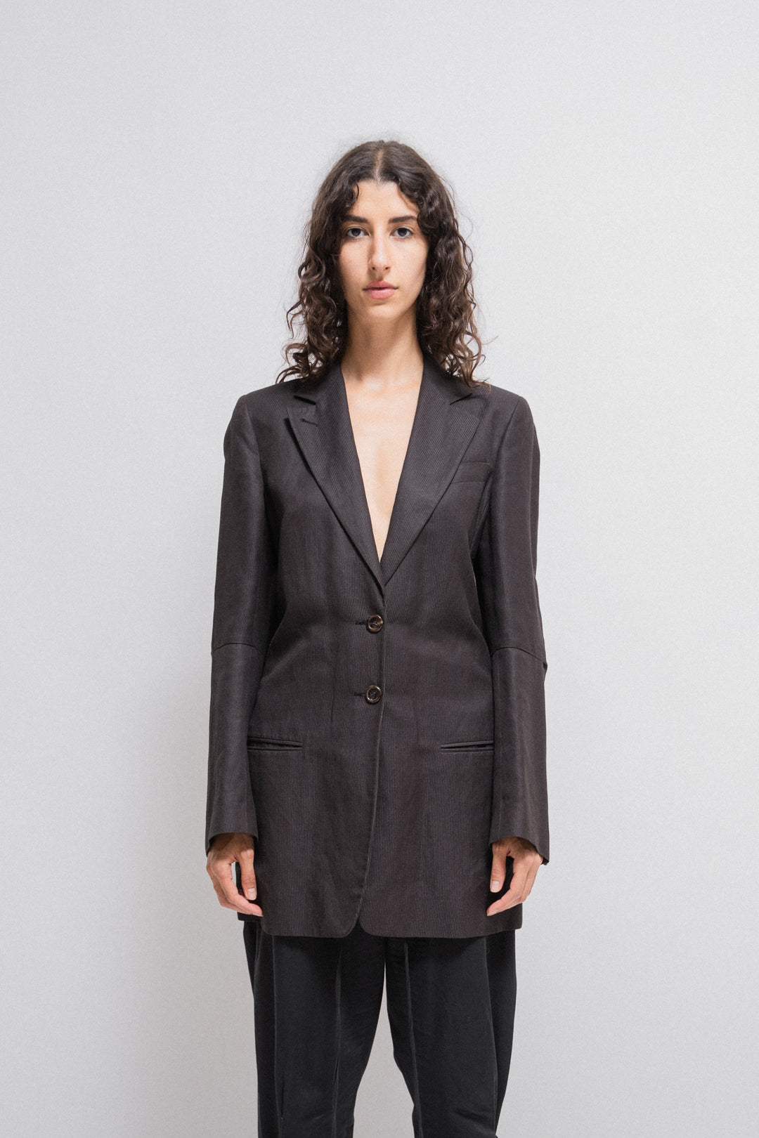 ANN DEMEULEMEESTER 変形 ロング フーデットジャケット ANN DEMEULEMEESTER - FW02 Long textured leather coat with
