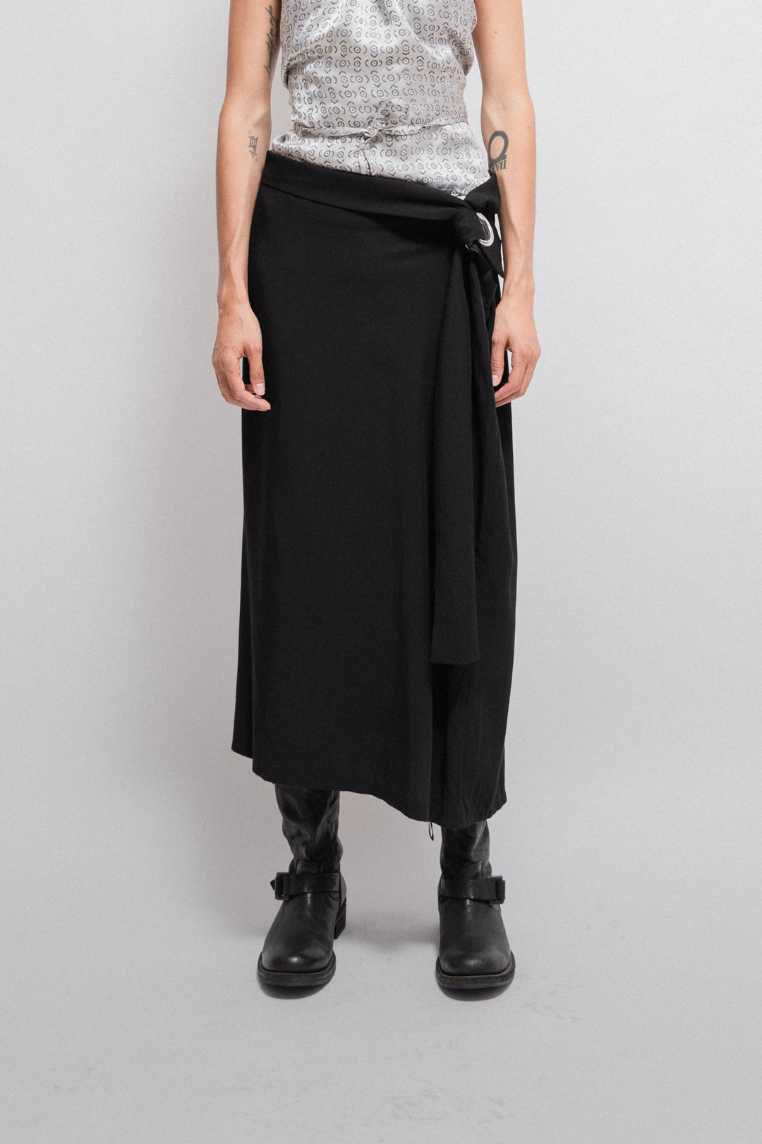 YOHJI YAMAMOTO - SS04 Long skirt with large eyelets – L'OBSCUR