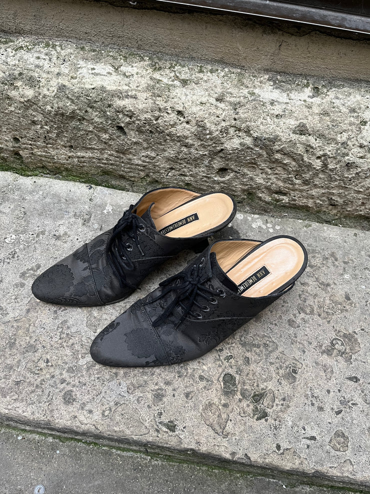 (New Arrival) ANN DEMEULEMEESTER - 1994 Pointy mules with satin floral pattern