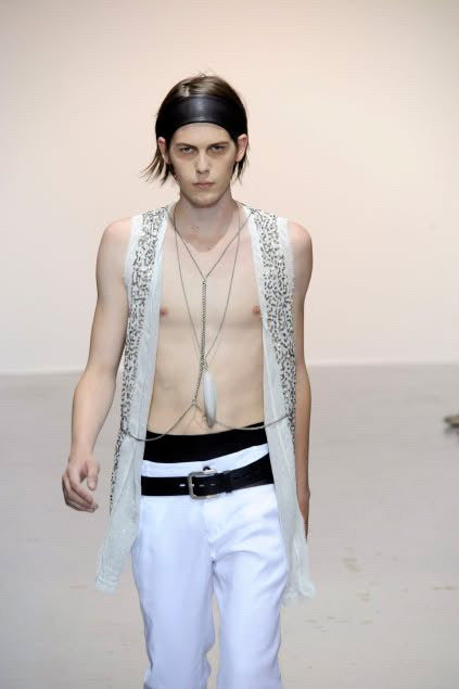 (New Arrival) ANN DEMEULEMEESTER - SS10 Silk vest with 850 gr of metal sequins (runway)