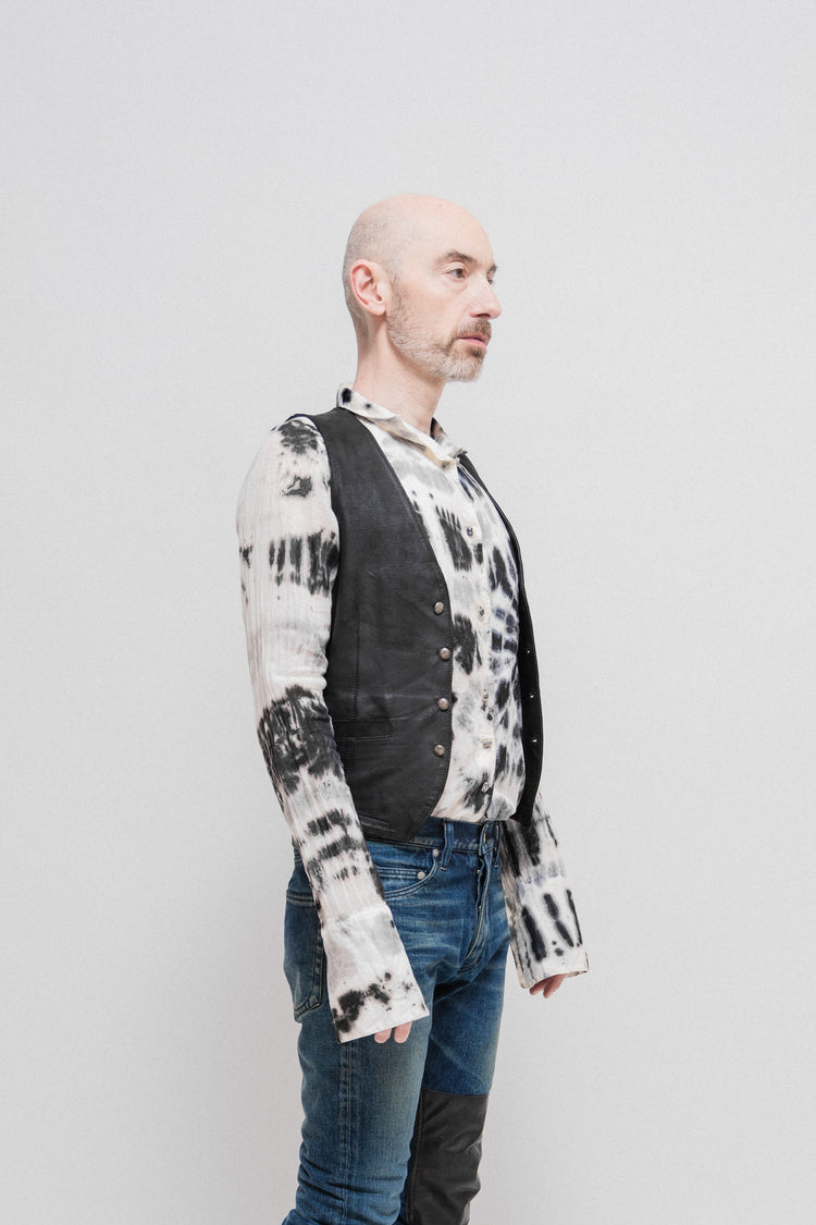 ISAMU KATAYAMA BACKLASH - Leather vest with engraved buttons – L