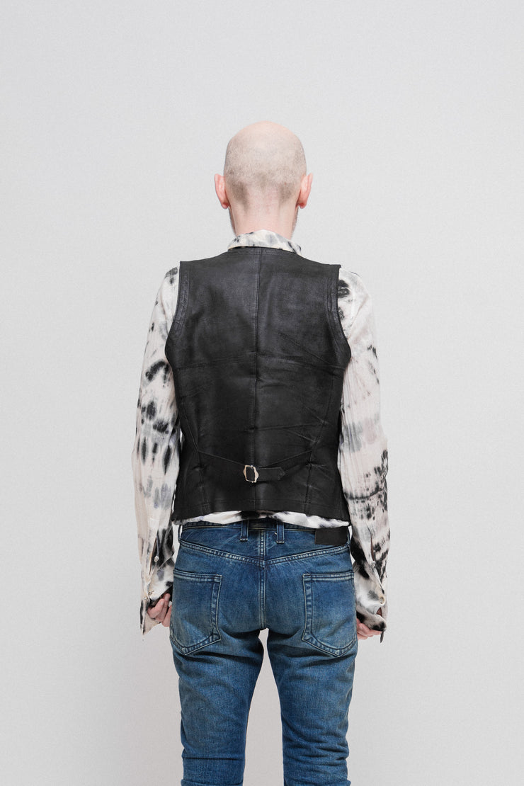 ISAMU KATAYAMA BACKLASH - Leather vest with engraved buttons