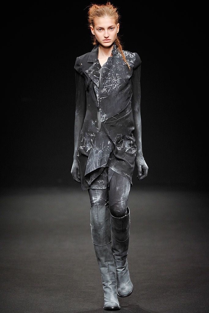 (New Arrival) A.F VANDEVORST - FW10 Faux suede asymmetric dress with shoulder studs (runway)