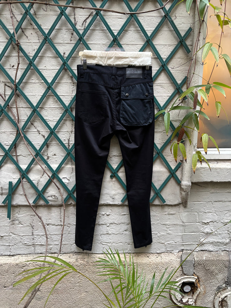 (Pre Sale) UNDERCOVER - SS19 “New Warrior” Slim cotton pants with leg zippers