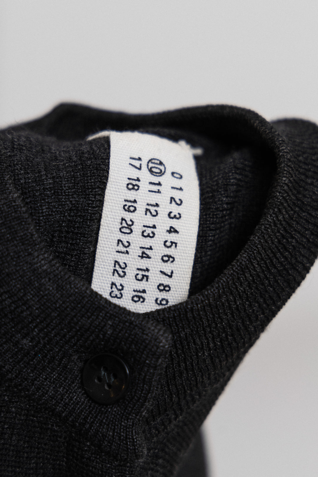 MARTIN MARGIELA - By Miss Deanna Knitted sweater with