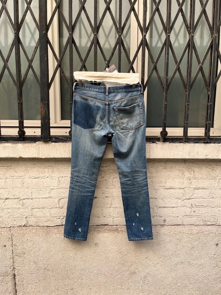 (New Arrival) UNDERCOVER - FW04 « But Beautiful » Ripped jeans with lace print (runway)
