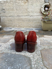 (New Arrival) Cherevichkiotvichki - Blood red leather pumps with curved heels