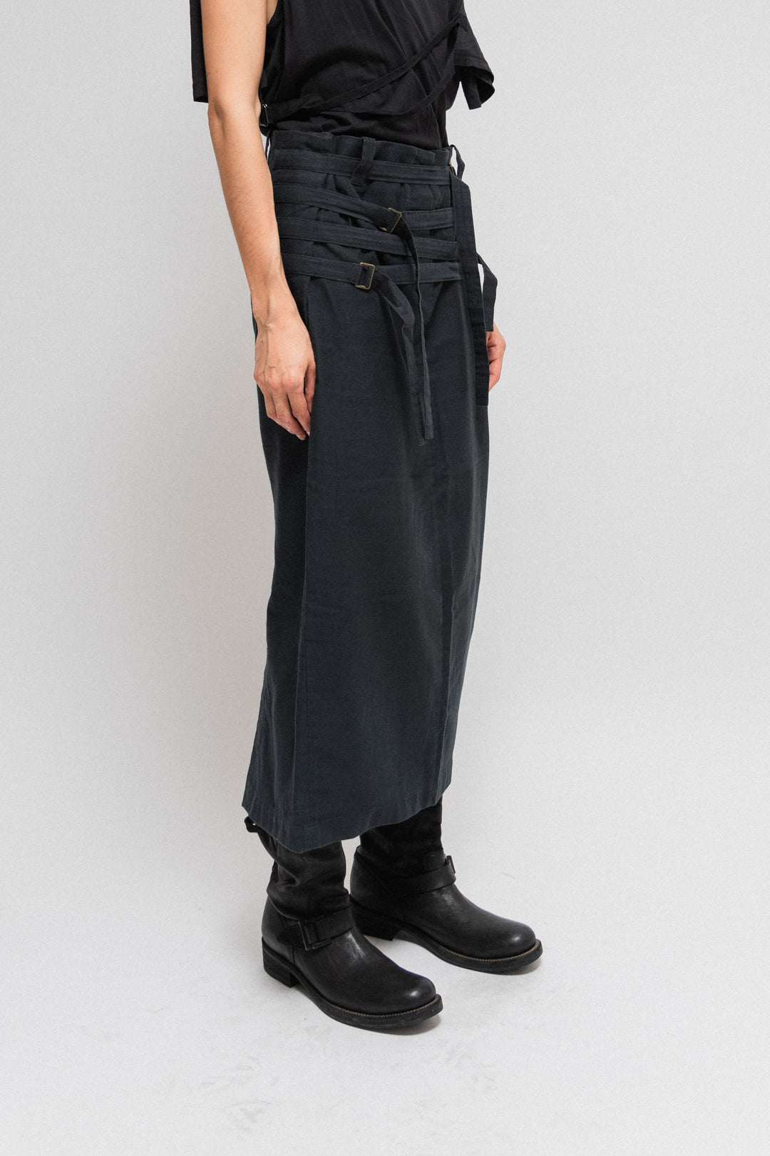 ANN DEMEULEMEESTER - SS03 Long cotton skirt with waist straps – L