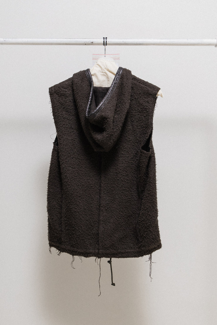 ISAMU KATAYAMA BACKLASH - Sleeveless fleece hoodie with leather details and double zipper