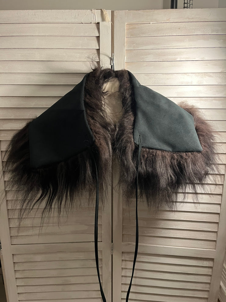 UDO EDLING - Fur collar made of goat from Transilvania (small size)