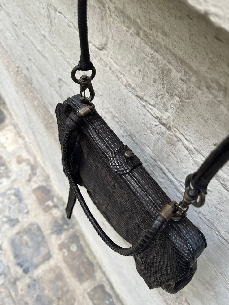 (New Arrival) CHRISTIAN PEAU - Lizzard skin bag
