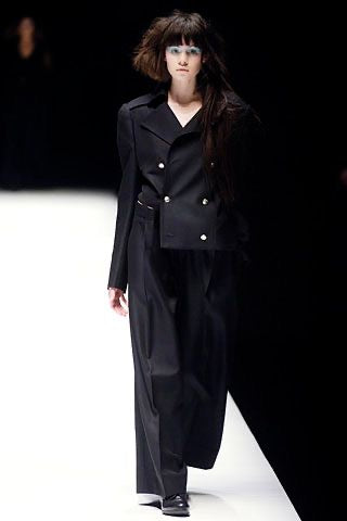 (New Arrival) YOHJI YAMAMOTO - FW06 Wool blend extra wide pleated pants with reversed waistband (runway)