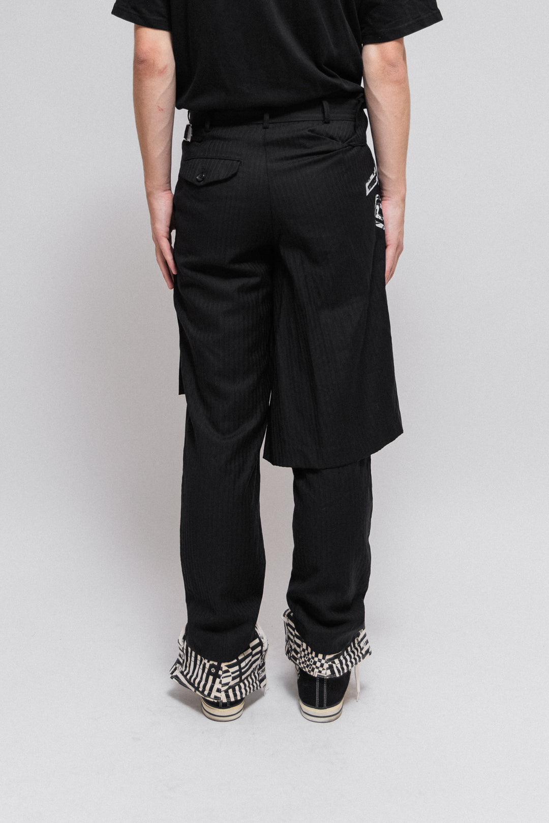 High Waisted Tapered Trousers in Black – SVRN
