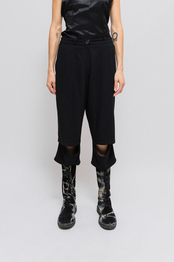 ANN DEMEULEMEESTER - Wool cropped pants with knee cuts (90&