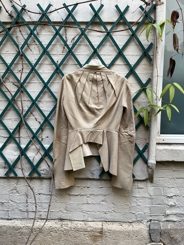 (New Arrival) RICK OWENS - FW05 "MOOG" Cream lamb leather jacket with back pleats and elongated sleeves (runway)