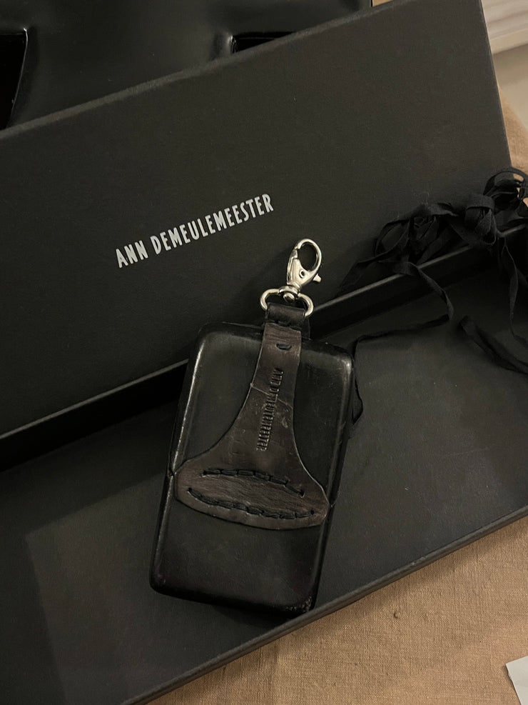 (Pre Sale) ANN DEMEULEMEESTER - Leather pouch/cart holder with a strap