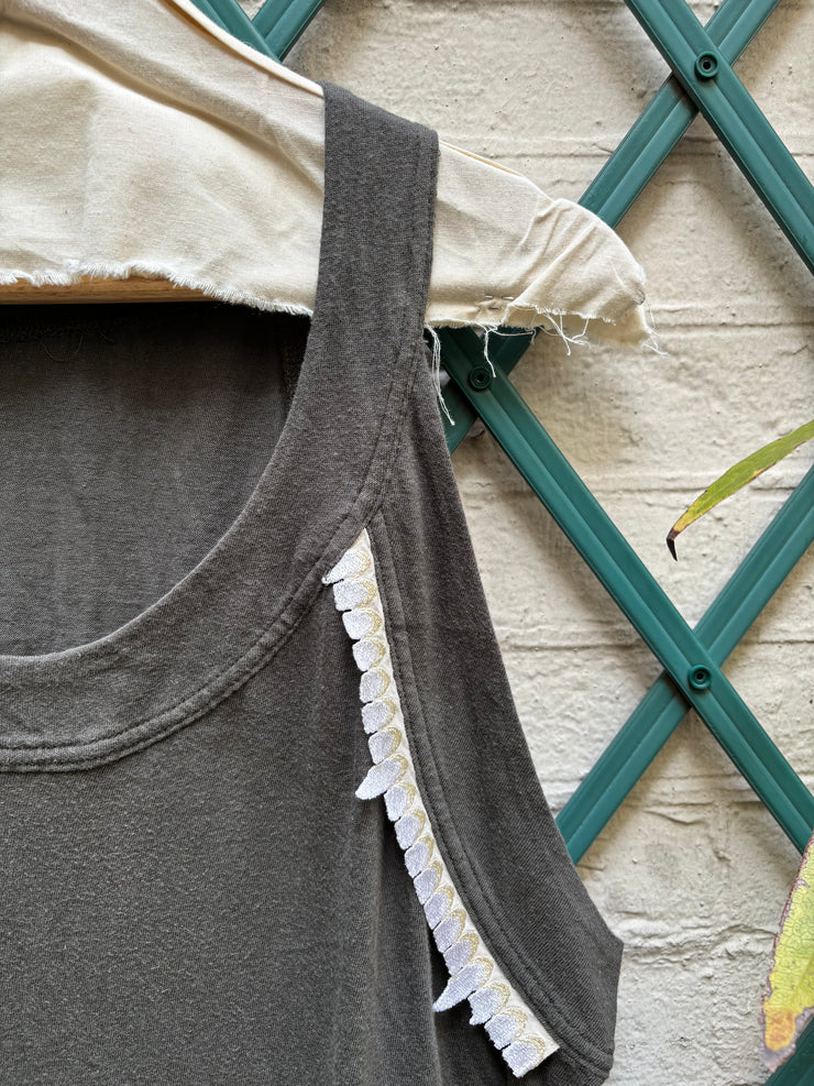 (New Arrival) UNDERCOVER - SS05 « But Beautiful II » Cotton tank top with teeth details
