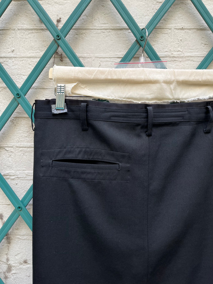(New Arrival) YOHJI YAMAMOTO Y’S - Gabardine wool skirt with folding sides