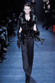 (New arrival) ANN DEMEULEMEESTER - FW10 Rabbit fur cape with high neck and belt (runway)