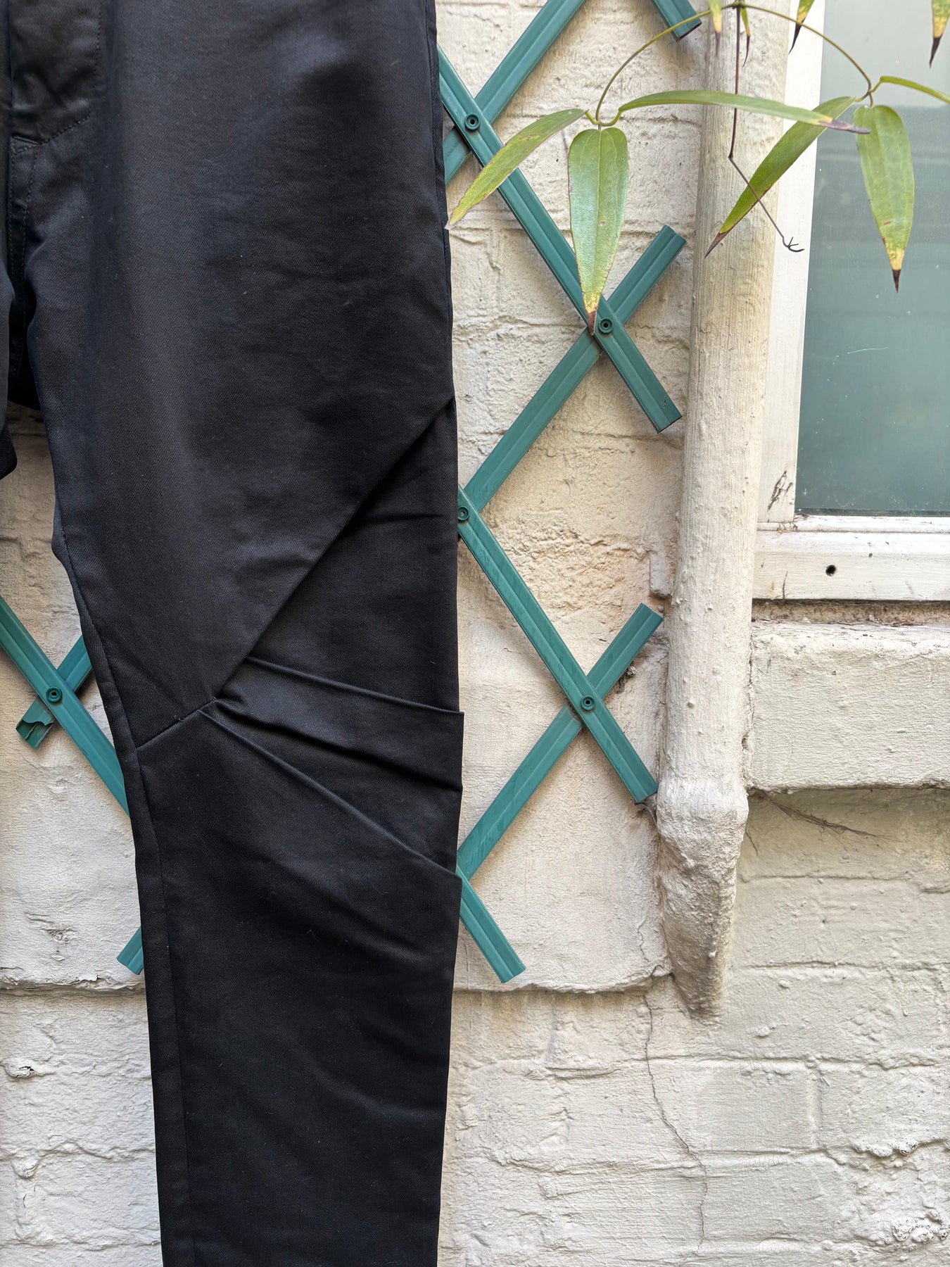 JULIUS【2016SS Angel_s】527pam10-c JULIUS 12oz Coated Denim Seamed Pants（BLACK） -FASCINATE