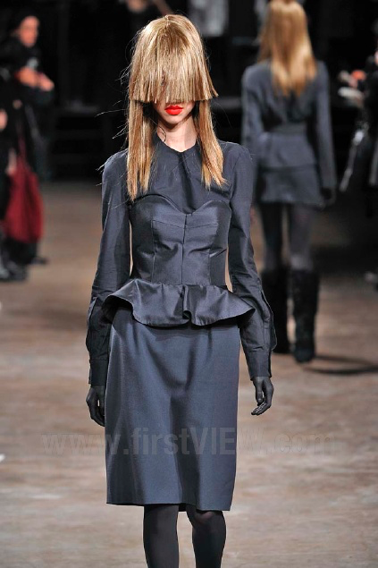 (New Arrival) A.F VANDEVORST - FW13 Strapless bustle top with frilled bottom (runway)