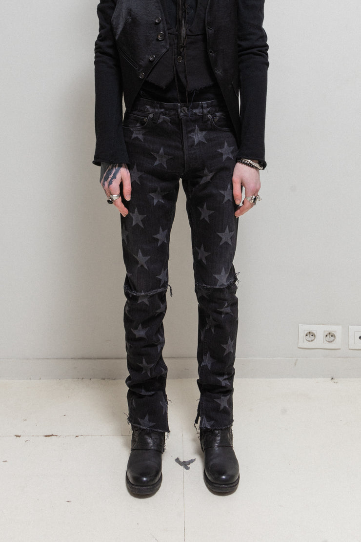 TAKAHIRO MIYASHITA THE SOLOIST - Star printed jeans with ripped knees