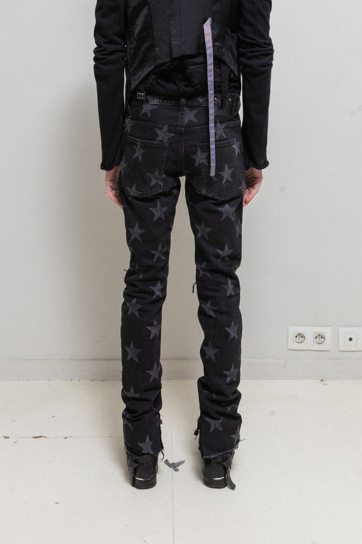 TAKAHIRO MIYASHITA THE SOLOIST - Star printed jeans with ripped knees