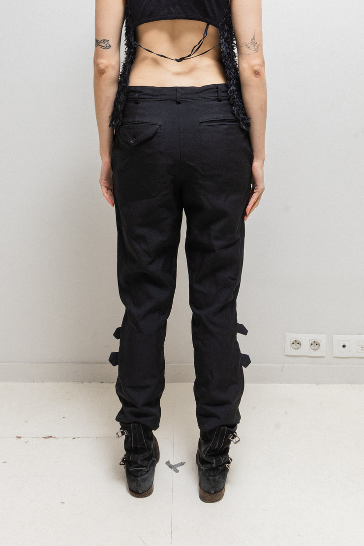 COMME DES GARCONS BLACK - Thick poly pants with leg straps
