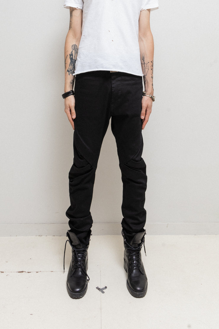JULIUS 7 - Pre-Spring 2016 "Angels" 11.5oz denim with pleated knees
