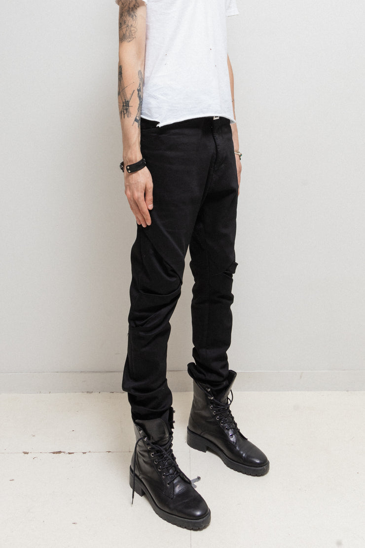JULIUS 7 - Pre-Spring 2016 "Angels" 11.5oz denim with pleated knees