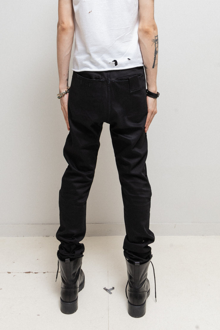 JULIUS 7 - Pre-Spring 2016 "Angels" 11.5oz denim with pleated knees