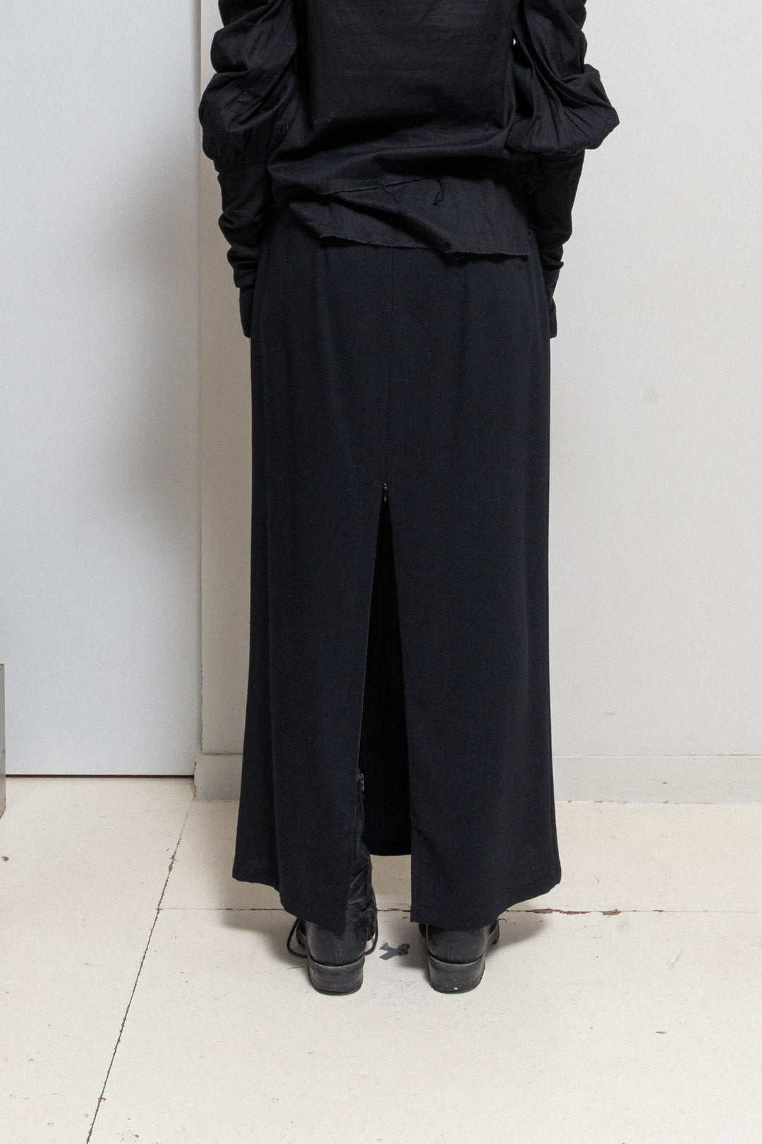 ANN DEMEULEMEESTER - 90's fleece wool skirt with back zipper slit
