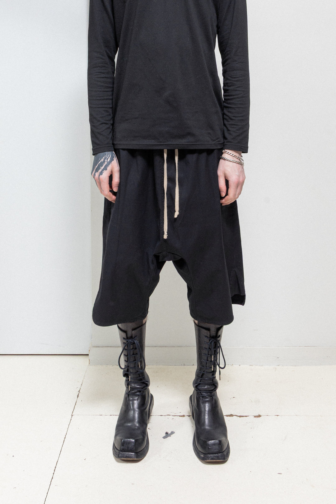 RICK OWENS - SS14 « VICIOUS » Cotton pod shorts with zipper
