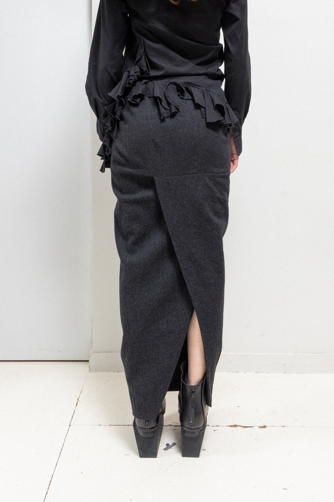 RICK OWENS - FW12 « MOUNTAIN » Virgin wool long pillar skirt – L