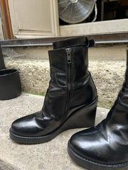 (New Arrival) ANN DEMEULEMEESTER - FW09 Calf leather wedge boots with ankle straps