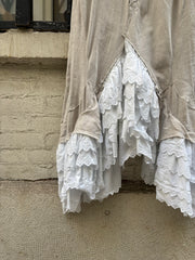 (New Arrival) JUNYA WATANABE - SS09 Linen siren skirt with layered lace details