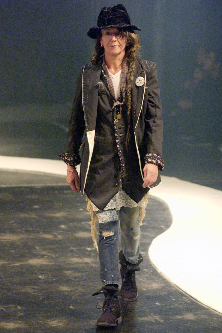 (New Arrival) UNDERCOVER - FW04 « But Beautiful » Ripped jeans with lace print detail (runway)