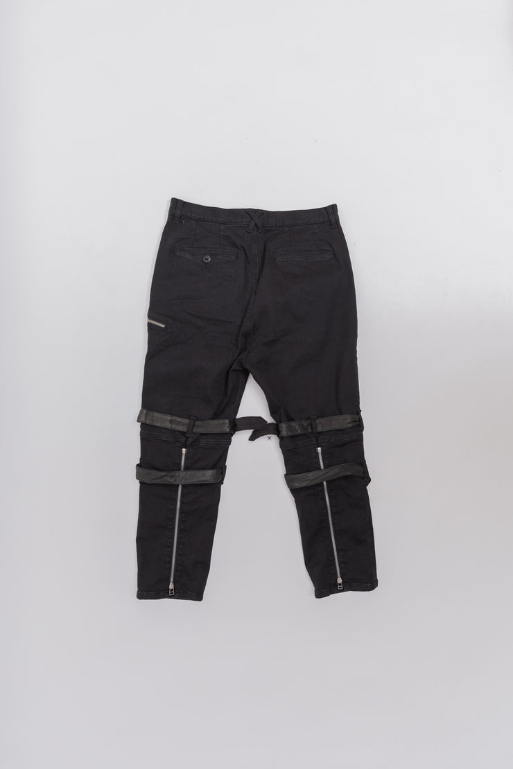 ISAMU KATAYAMA BACKLASH - FW19 Jeans with kangaroo leather knee straps and back zippers